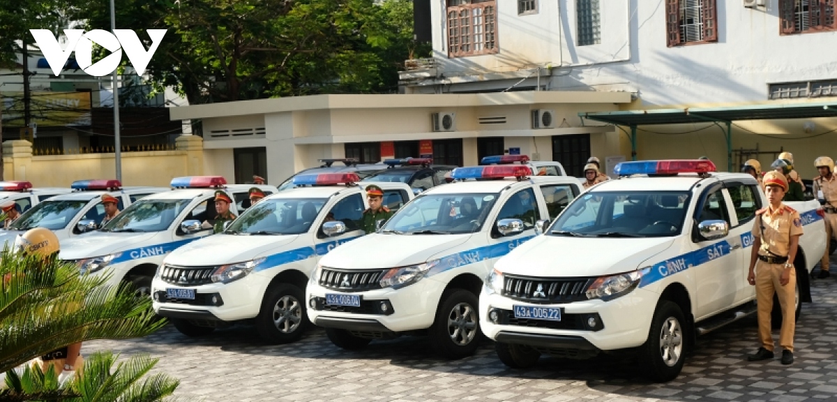 cong an Da nang ra quan cao diem kiem tra, xu ly hanh vi vi pham trat tu an toan hinh anh 2