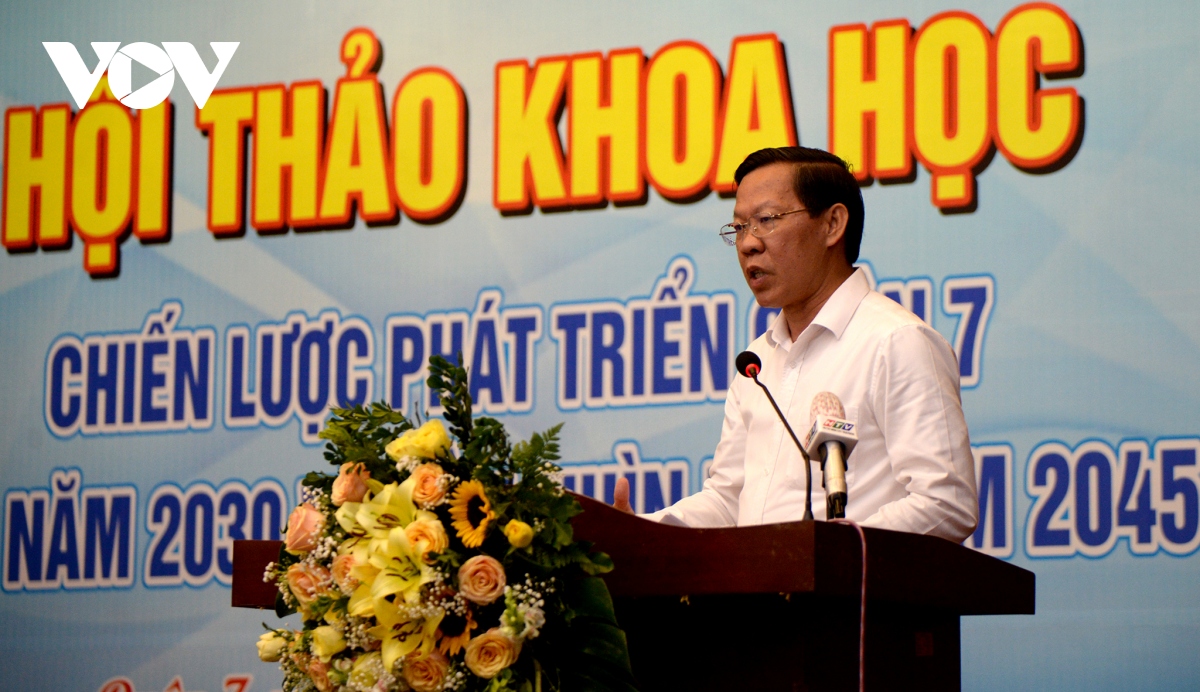 Chủ tịch TP.HCM Phan Văn Mãi: "Quận 7 phải nghĩ mình đặc thù trong đặc thù"