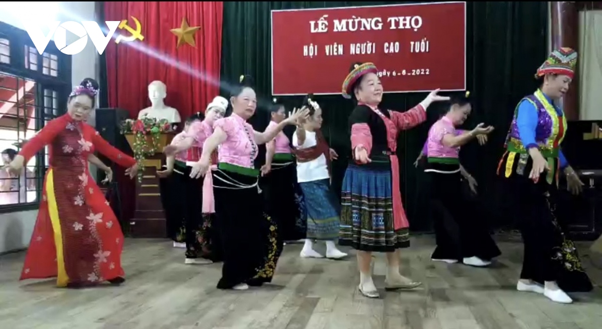 chuyen ve gia dinh giu hon van hoa dan toc o son la hinh anh 4