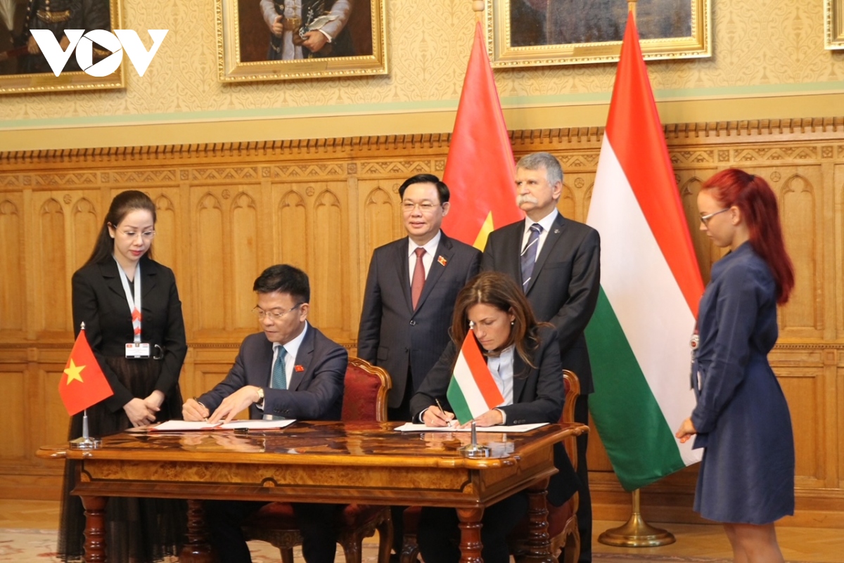 ky ket hop tac giua hai bo tu phap viet nam - hungary giai doan 2022-2023 hinh anh 1