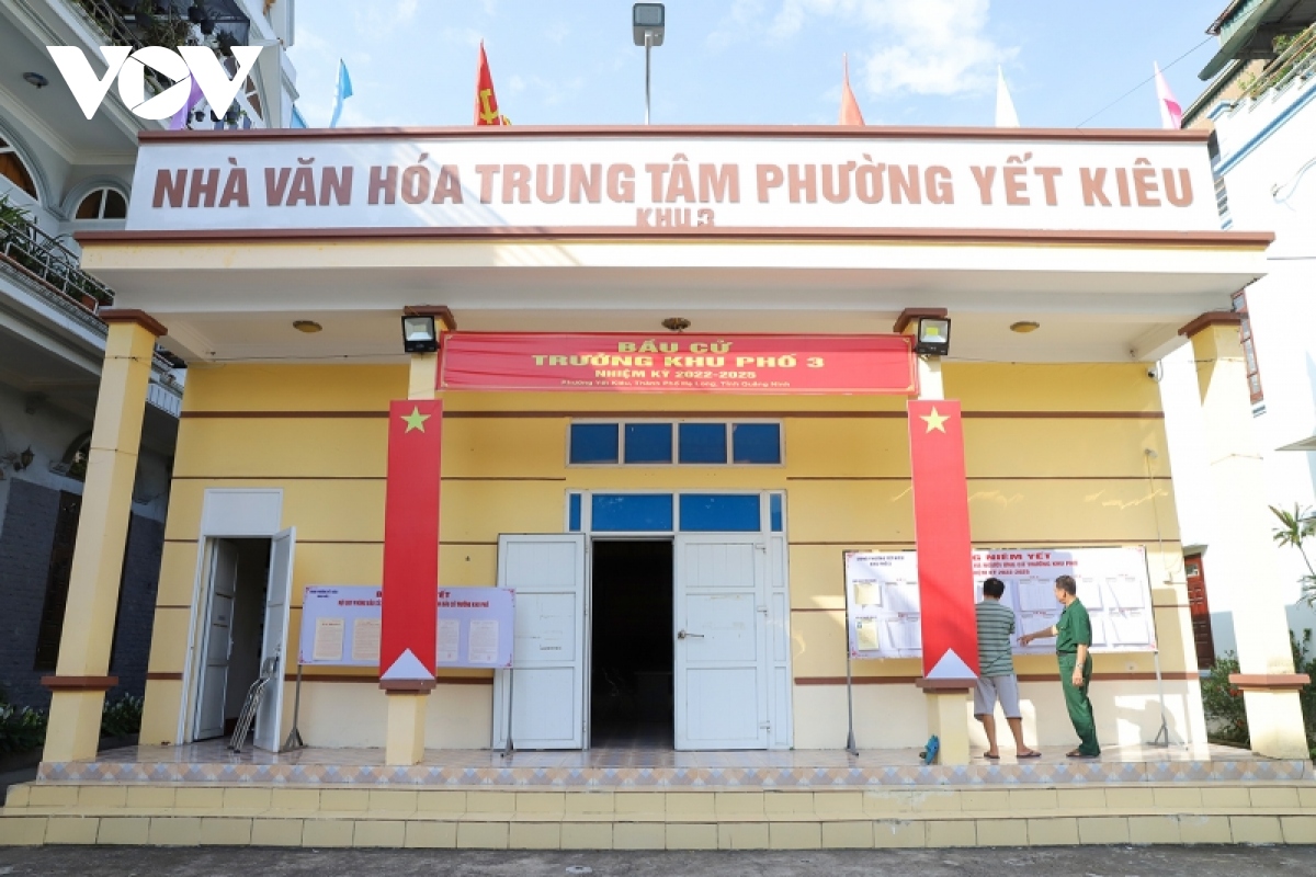 hom nay, quang ninh dong loat bau truong thon, ban, khu pho hinh anh 1