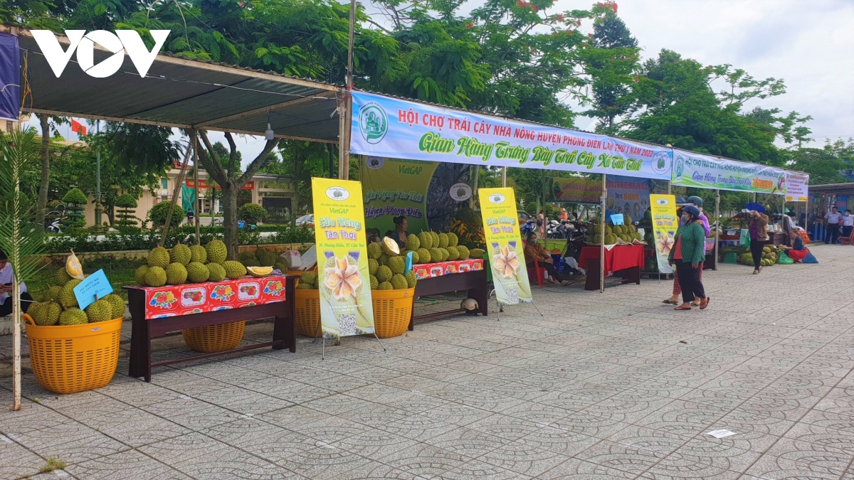 Độc đáo Hội chợ trái cây nhà nông huyện Phong Điền