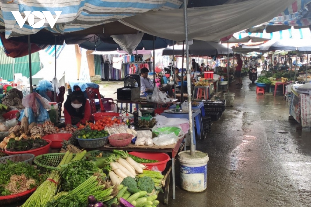 gia xang dau tang cao, nguoi dan lai chau gap kho hinh anh 1