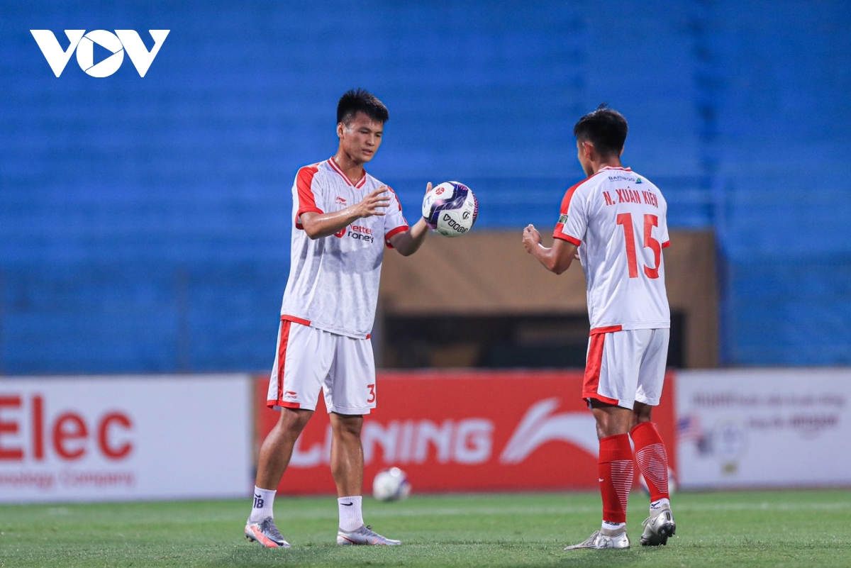 phung phí cơ hội, viettel fc thất thủ trước hà tĩnh trên sân nhà hình ảnh 5 phung phi co hoi, viettel fc that thu truoc ha tinh tren san nha hinh anh 5