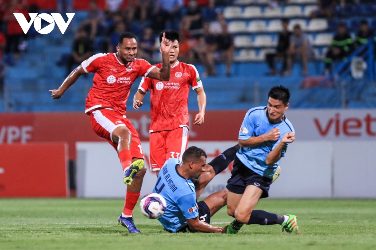 phung phí cơ hội, viettel fc thất thủ trước hà tĩnh trên sân nhà hình ảnh 8 phung phi co hoi, viettel fc that thu truoc ha tinh tren san nha hinh anh 8