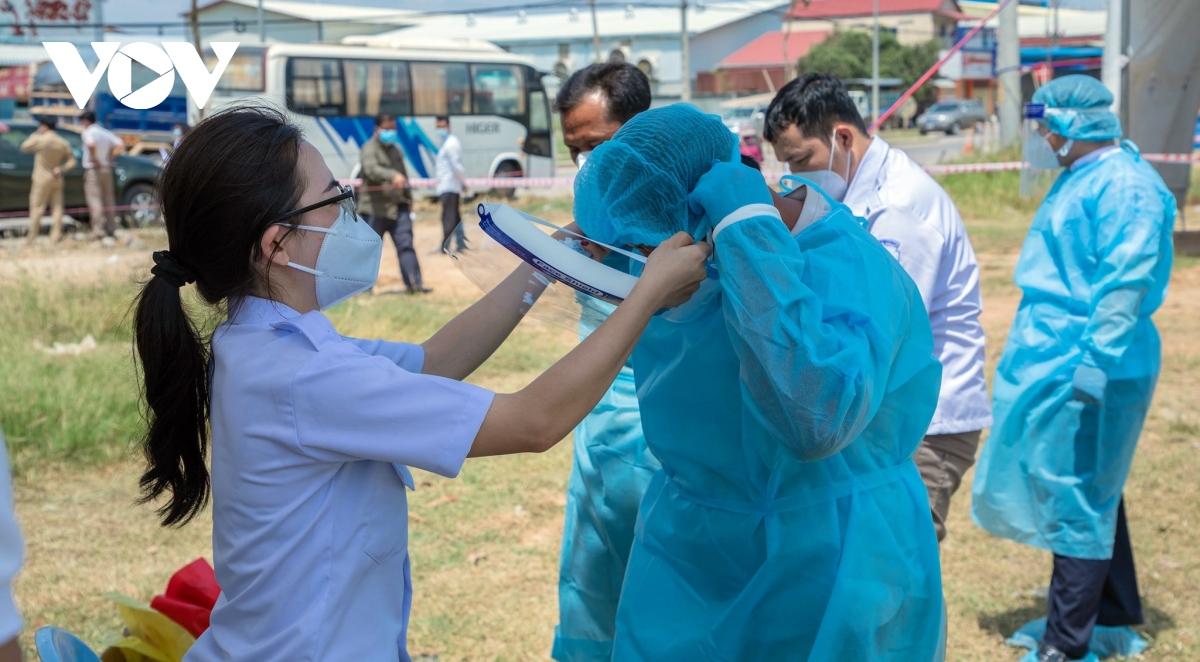 campuchia can nhac khoi phuc quy dinh bat buoc deo khau trang hinh anh 1