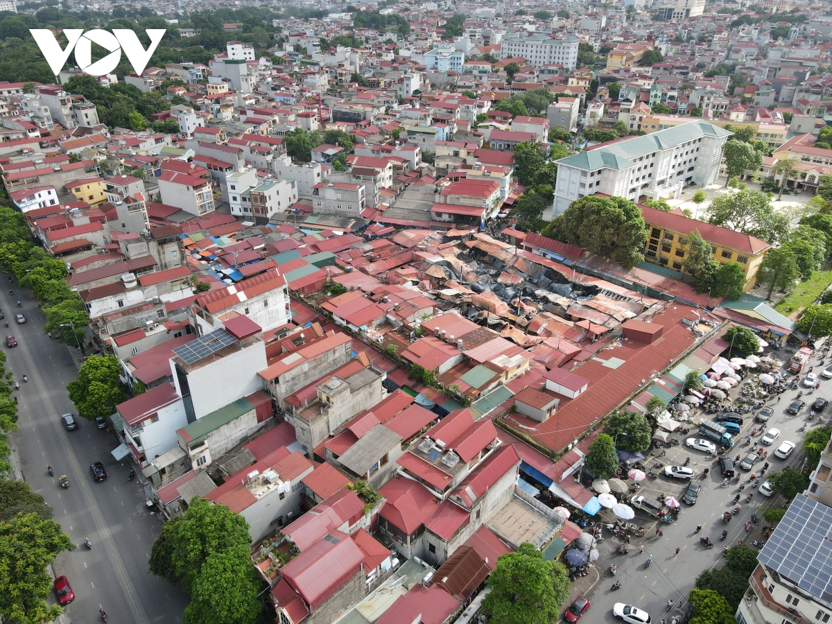 chay lon trong dem, lua thieu rui hon tram gian hang o bac ninh hinh anh 10