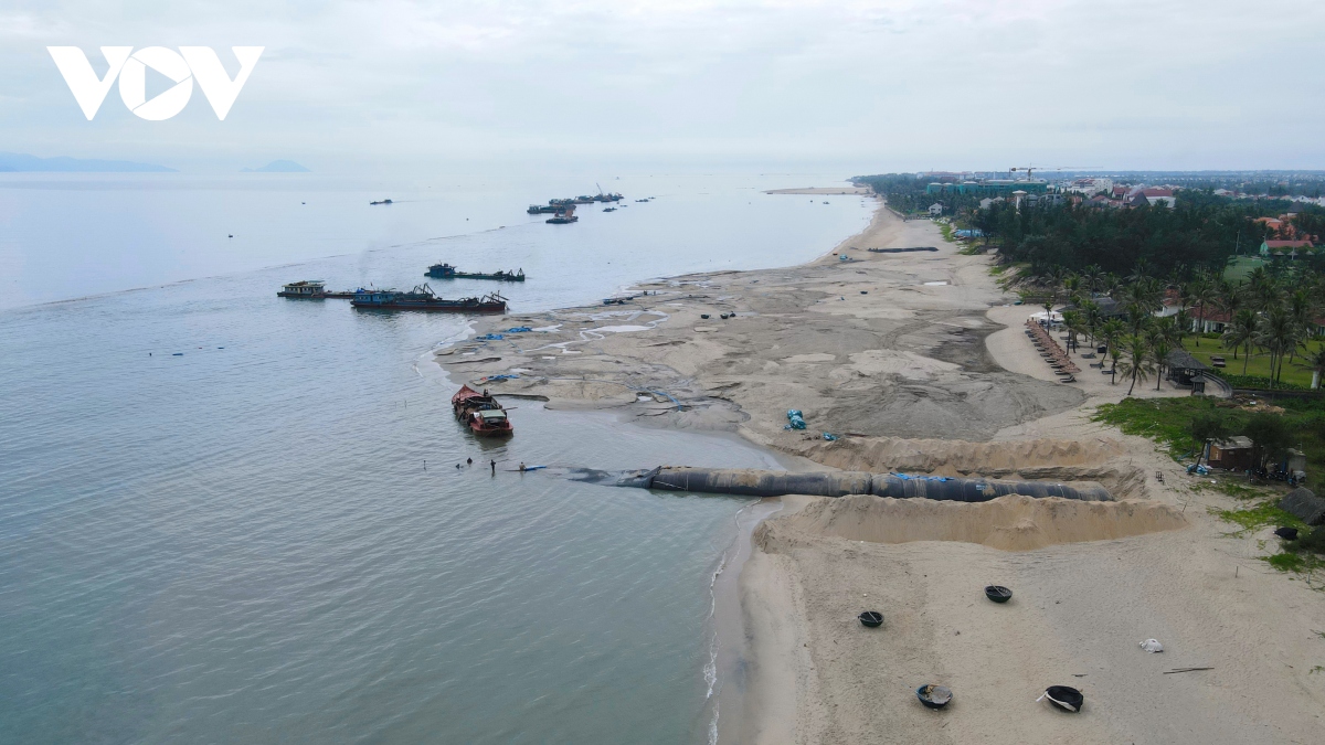 nguoi dan ho hoi khi cat da tro ve, du khach quay lai bien cua Dai hinh anh 12