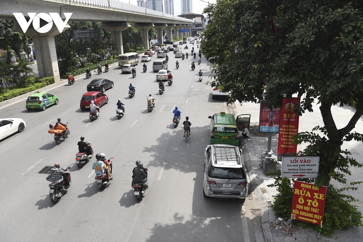 Den han phan lan tren duong nguyen trai, moi thu van chua co gi thay doi hinh anh 3