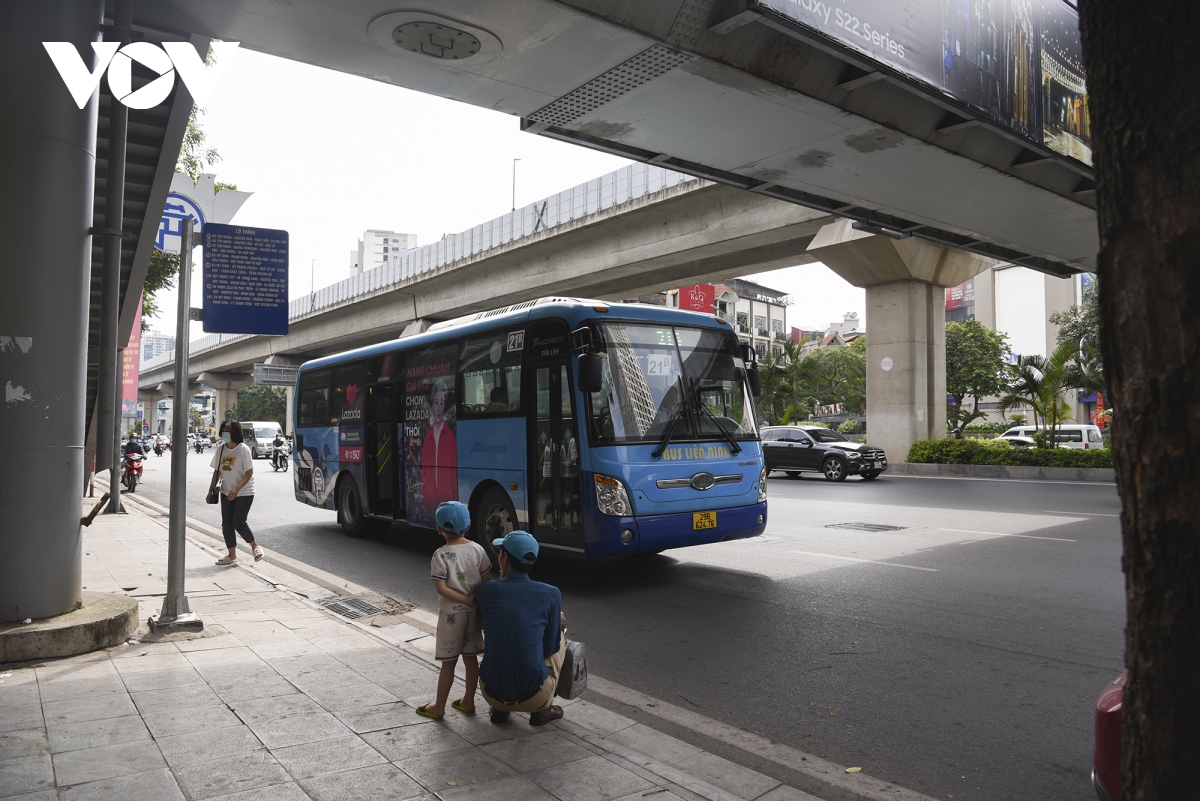 Den han phan lan tren duong nguyen trai, moi thu van chua co gi thay doi hinh anh 6