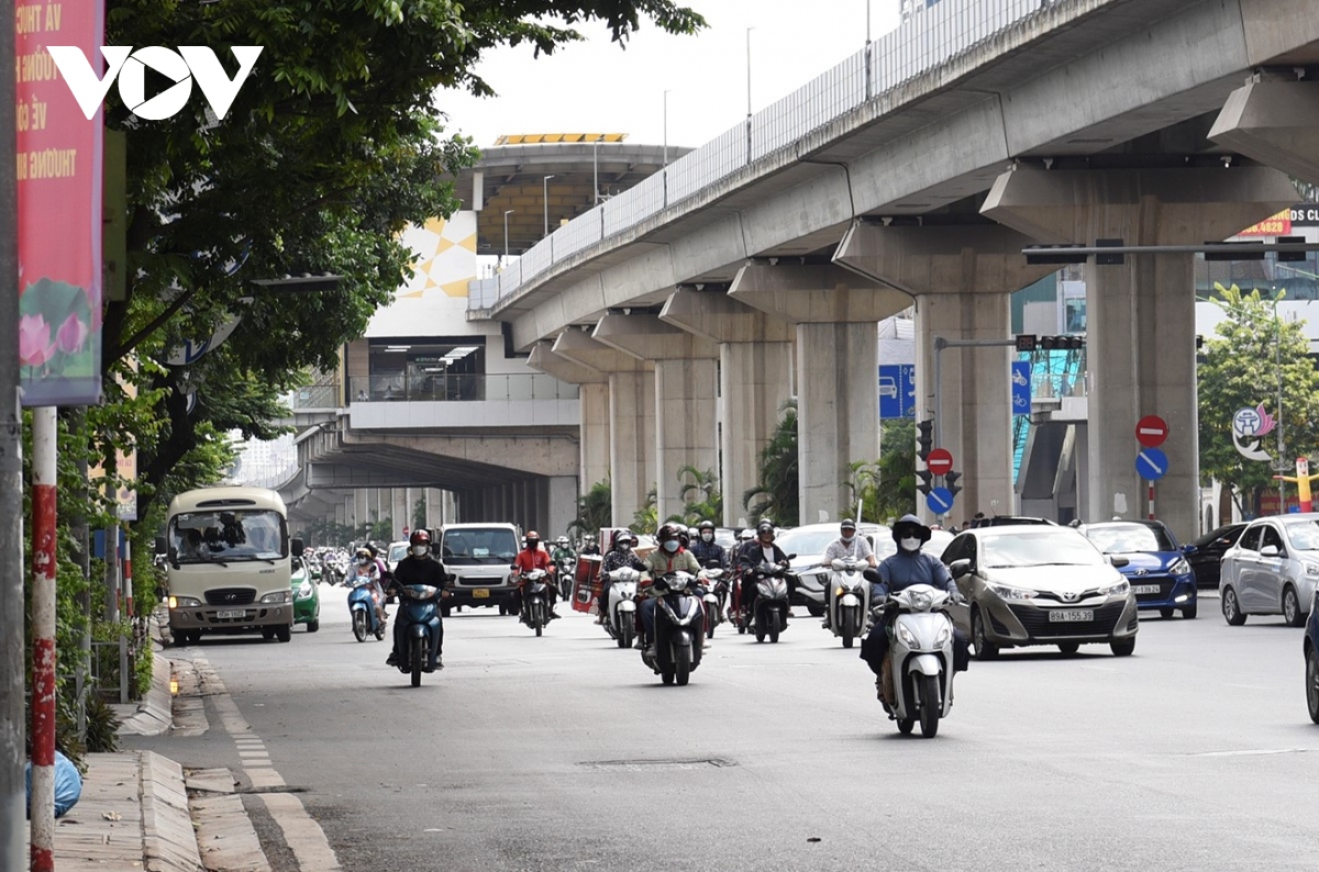 Den han phan lan tren duong nguyen trai, moi thu van chua co gi thay doi hinh anh 2