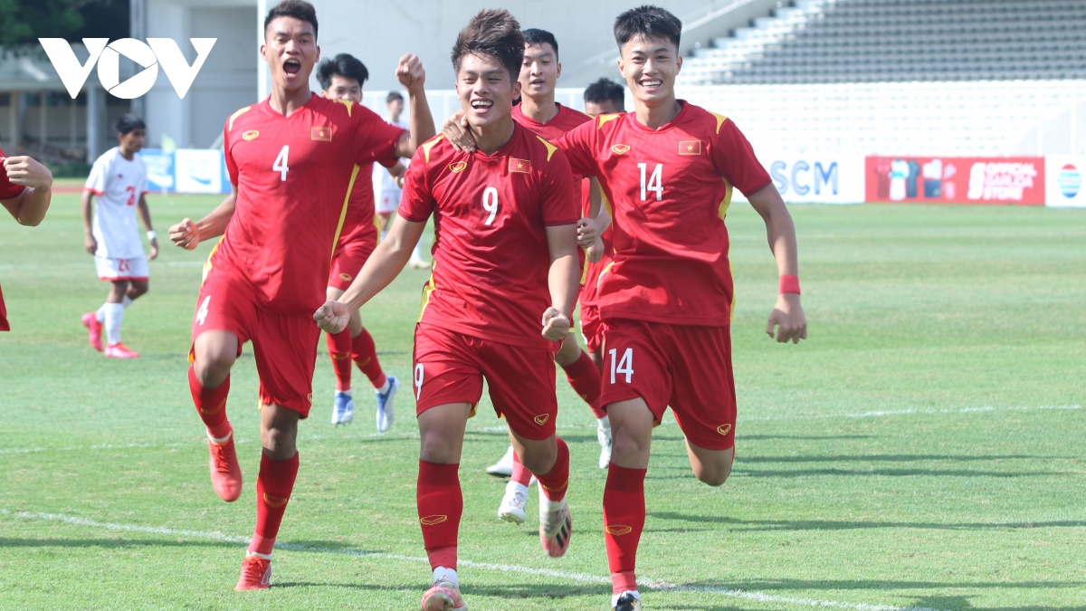 van khang va van truong toa sang, u19 viet nam thang dam u19 philippines hinh anh 7