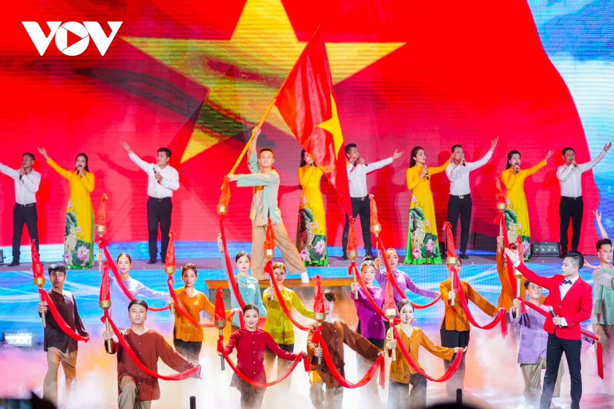 khai mac hoi dien tieng hat cong nhan, nguoi lao dong nam 2022 hinh anh 5 khai mac hoi dien tieng hat cong nhan, nguoi lao dong nam 2022 hinh anh 5
