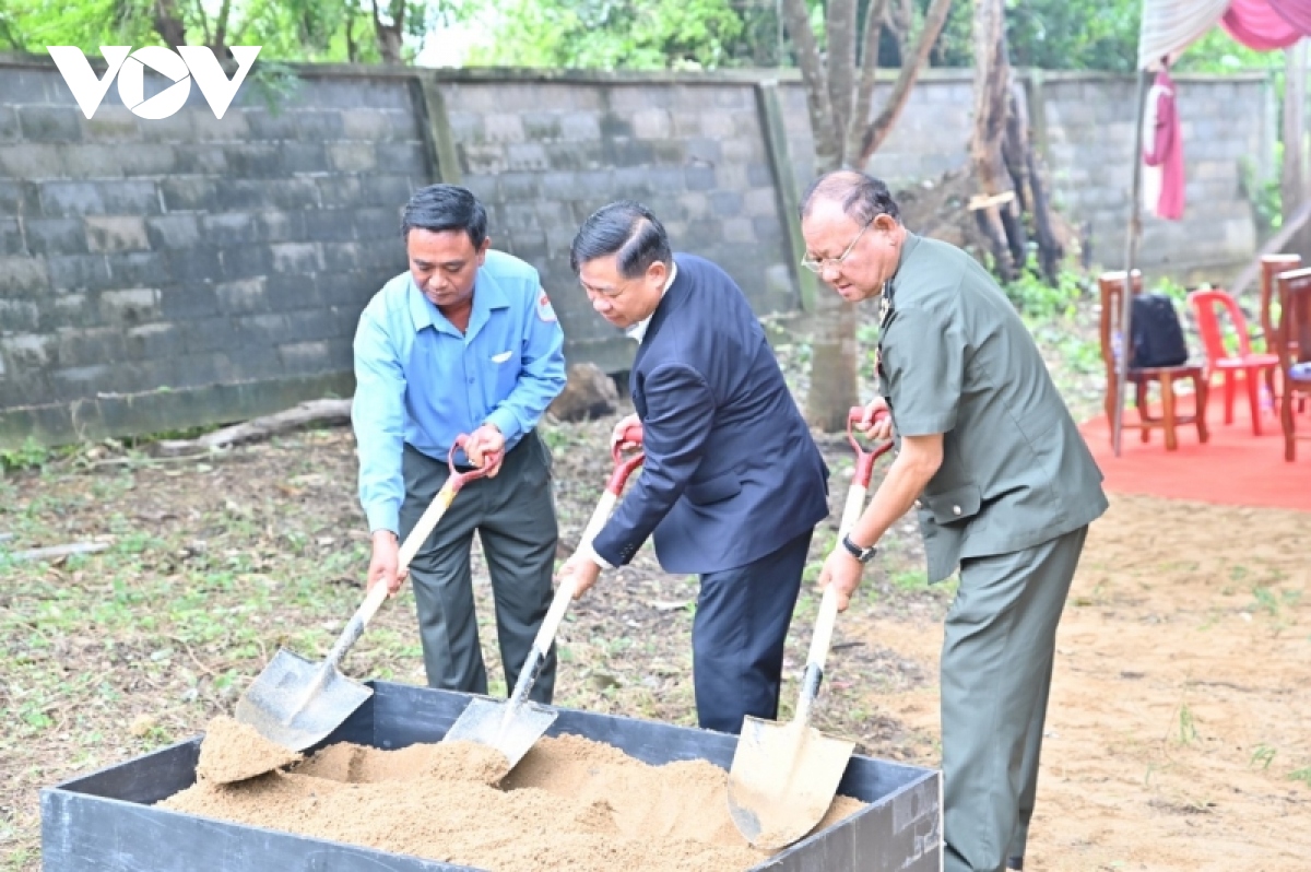 khoi cong nha tho va luu giu hai cot liet si quan tinh nguyen viet nam hinh anh 1