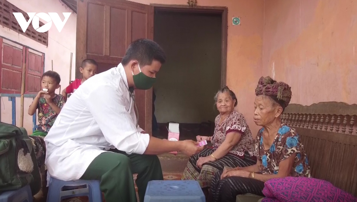 60 nam quan he viet-lao nghia tinh sat son ben dong song ma hinh anh 4