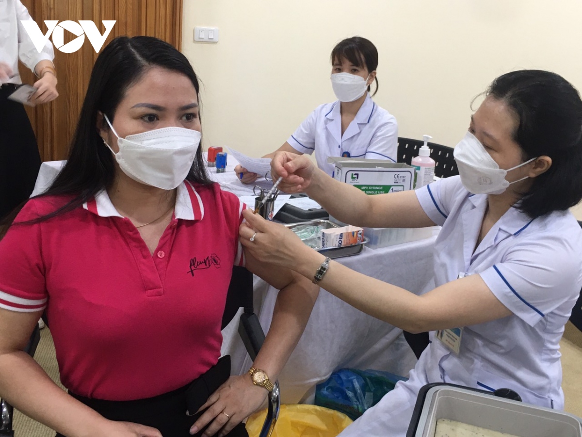 tiem nhac lai vaccine covid-19 xuat hien tam ly chu quan, lo la hinh anh 6