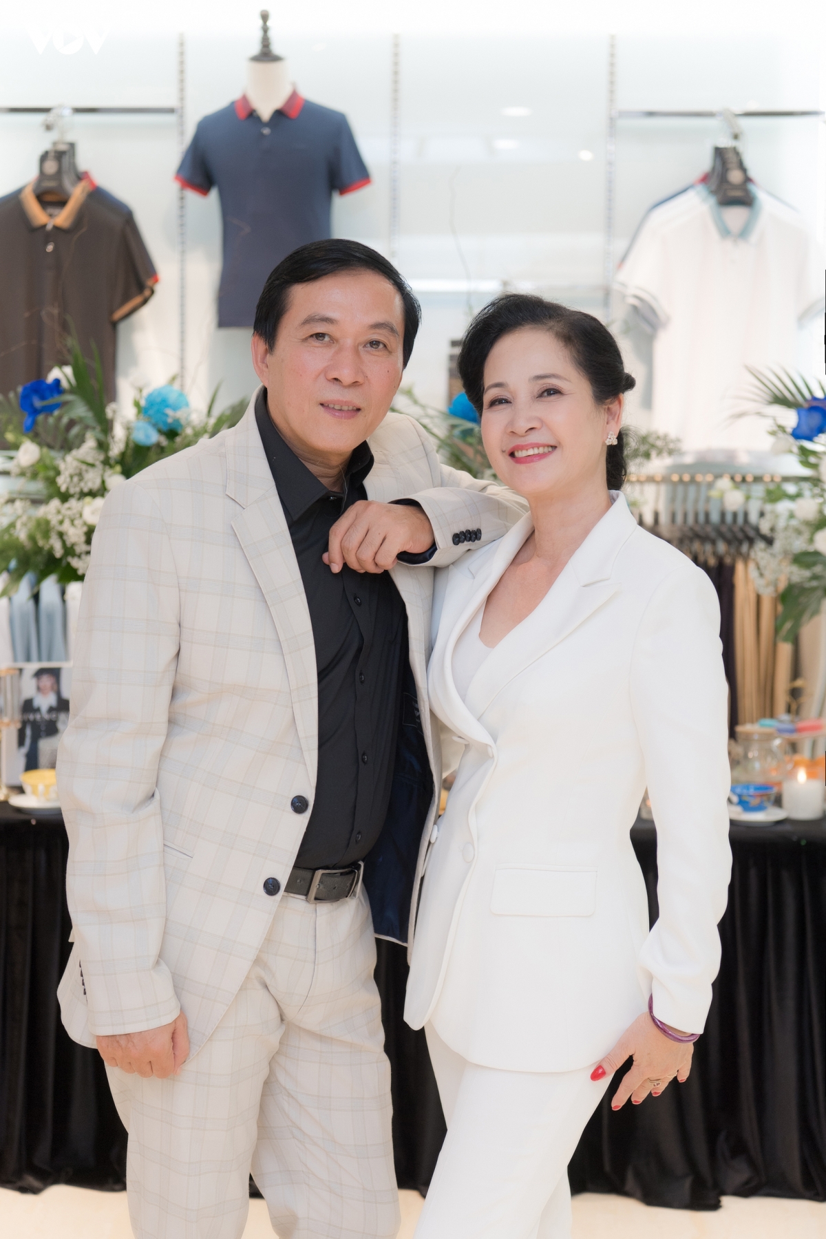 huyen my kin dao voi phong cach menswear, do sac ben nam than vinh thuy hinh anh 11