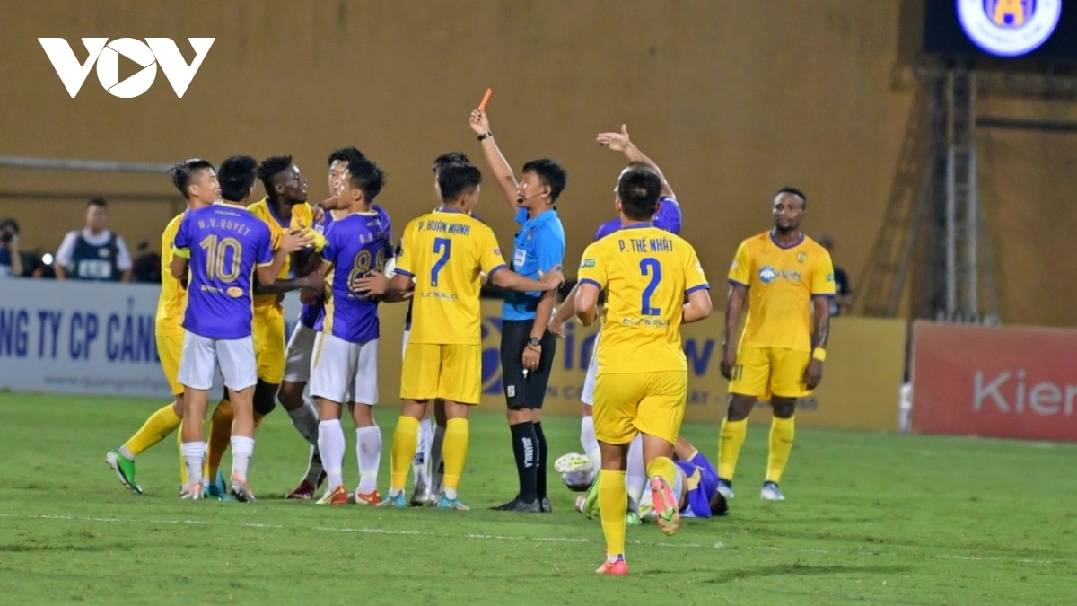 olaha tu nguoi hung thanh toi do, slna thua nguoc 1-2 tren san ha noi fc hinh anh 16