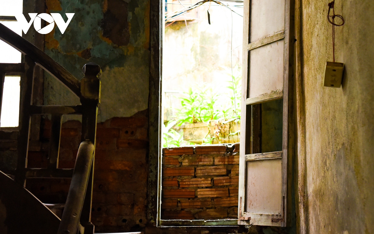 Cận cảnh căn biệt thự cũ ở Hà Nội sẽ được phá bỏ để xây trường tiểu học - Ảnh 14.