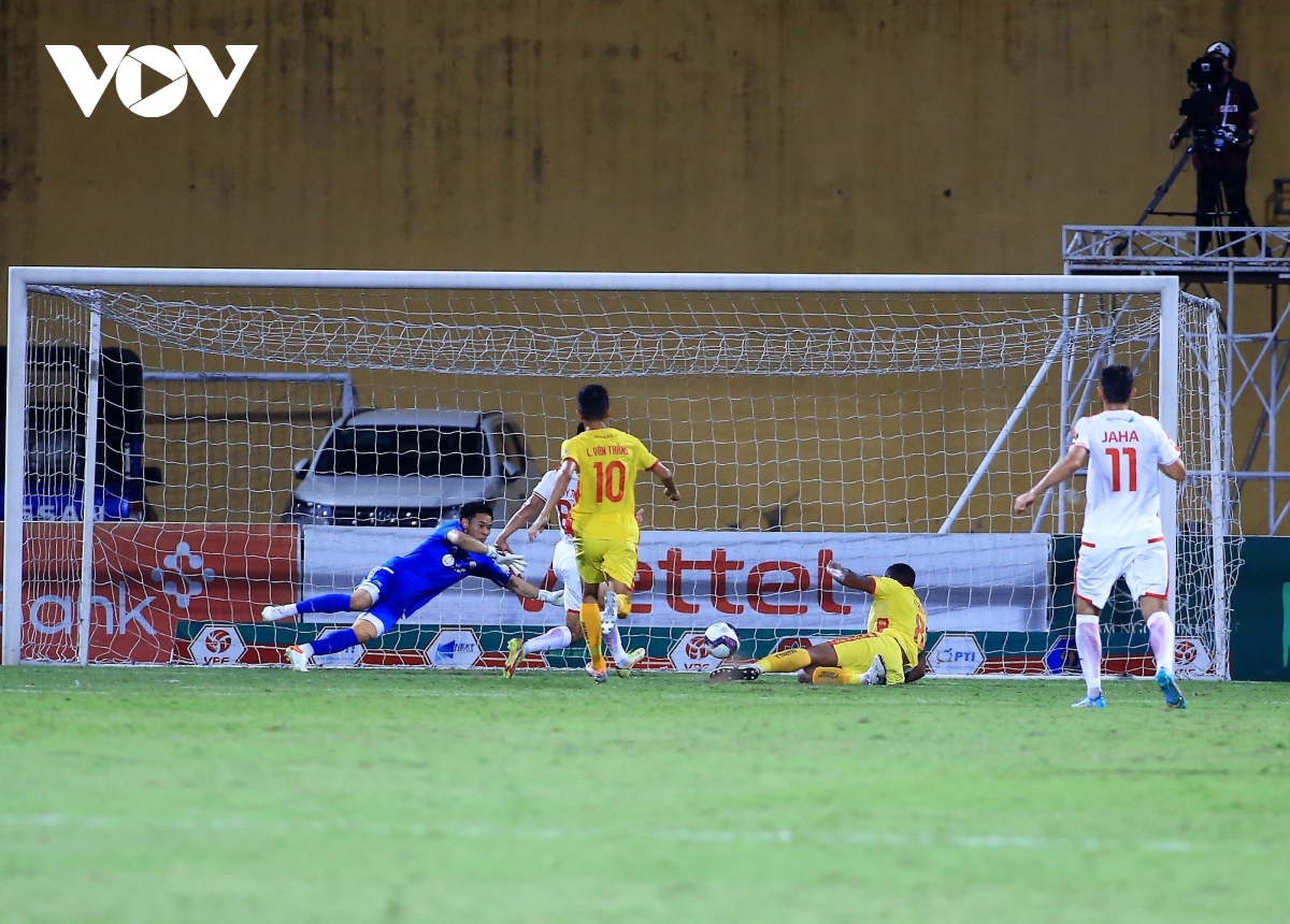 loi nguoc dong thang thanh hoa, viettel fc vao top 4 v-league 2022 hinh anh 20