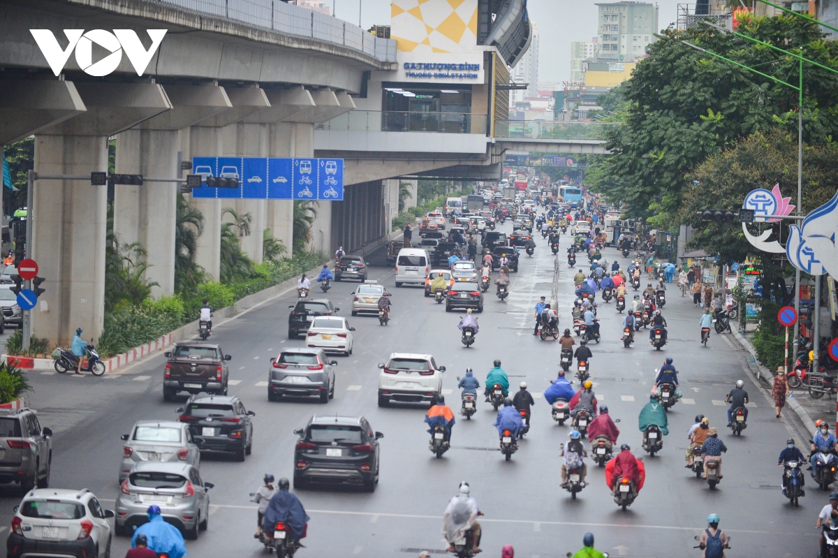 ngay dau phan lan duong nguyen trai giao thong lon xon, xung dot hinh anh 14