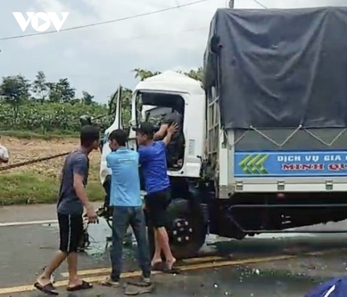 tai nan lien hoan, 3 nguoi nhap vien cap cuu hinh anh 2