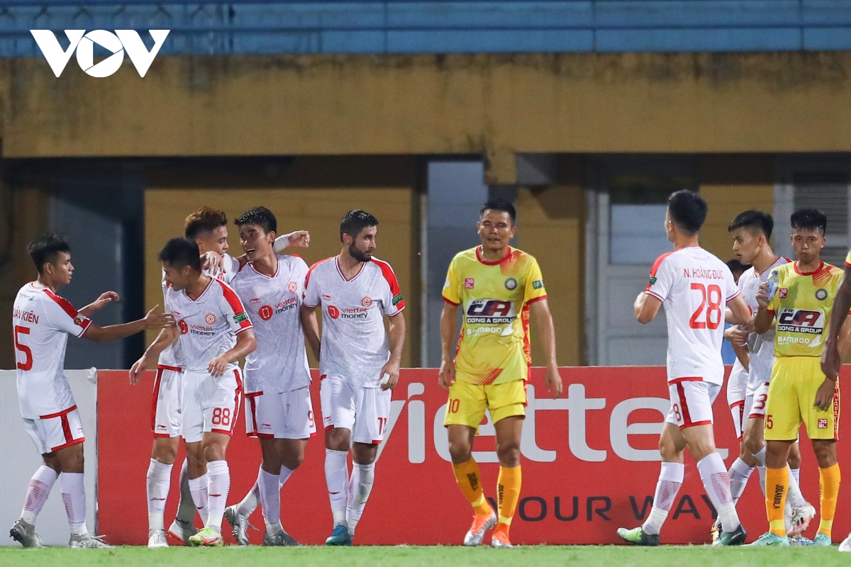 loi nguoc dong thang thanh hoa, viettel fc vao top 4 v-league 2022 hinh anh 24