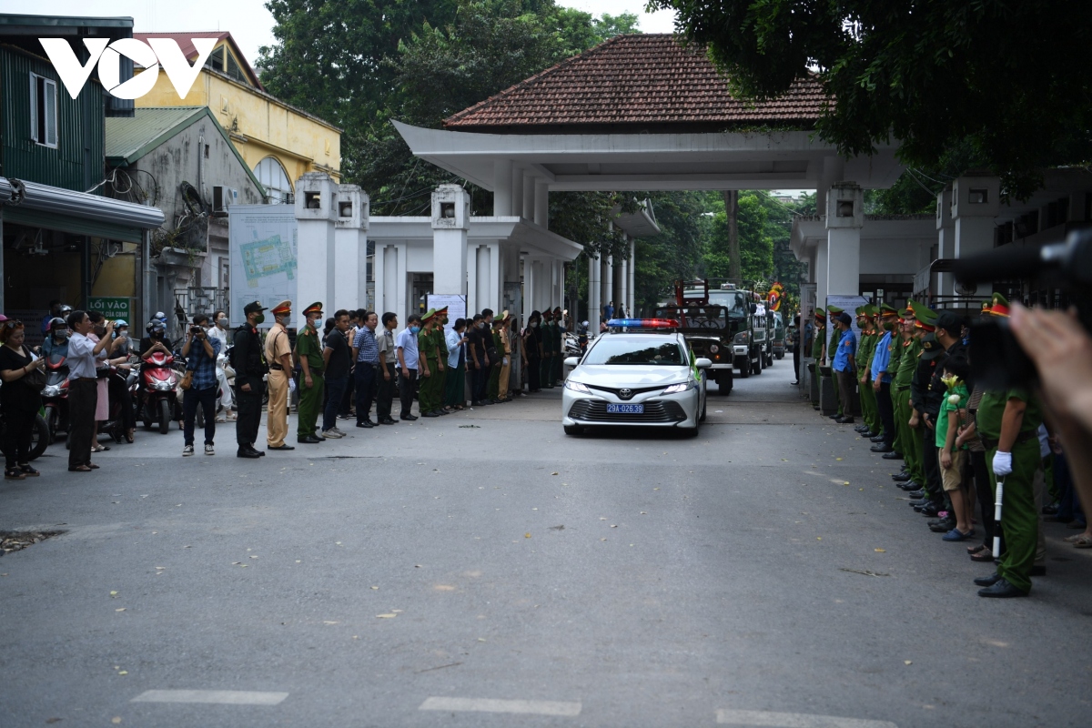 Dong doi, nguoi dan mat nhoa le tien biet 3 liet si pccc ve noi an nghi hinh anh 2