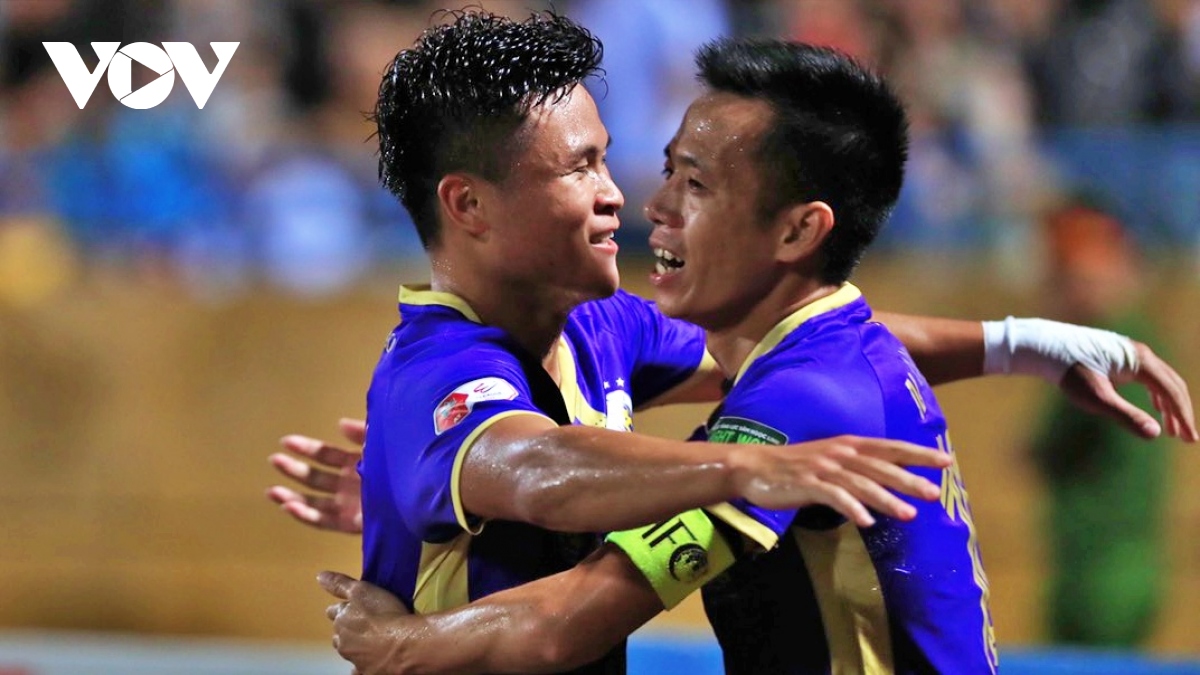 Văn Quyết - Tuấn Hải rực sáng, Hà Nội FC đả bại HAGL để củng cố ngôi đầu V-League
