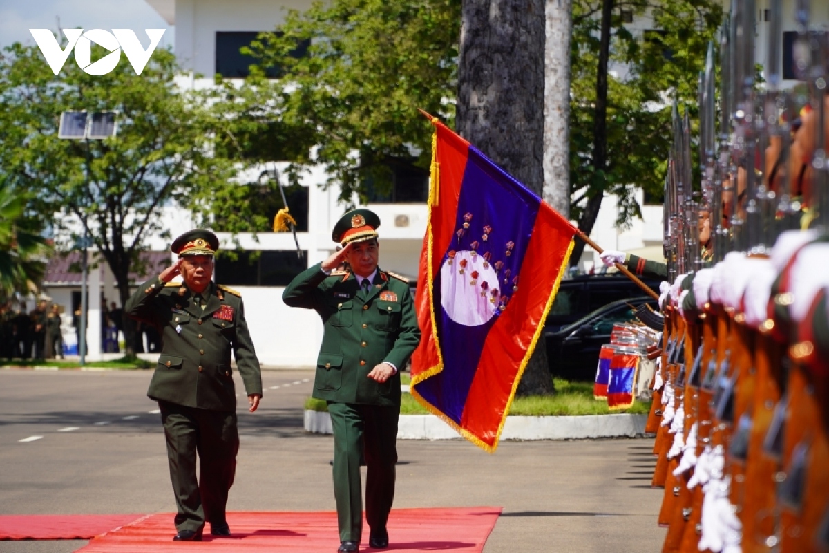 lanh dao Dang, nha nuoc lao tiep bo truong bo quoc phong viet nam hinh anh 3