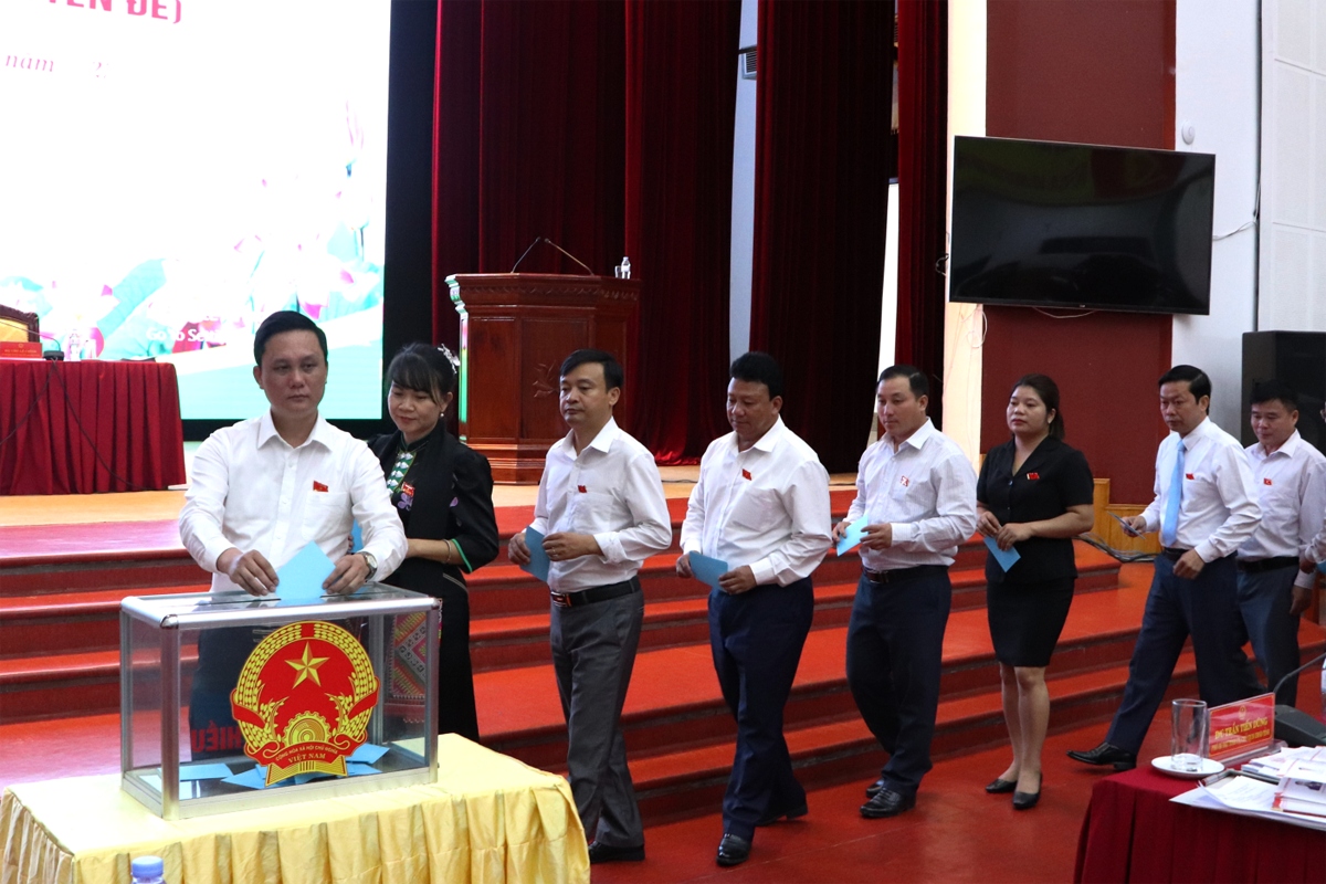 hDnd tinh lai chau to chuc ky hop thu 10, quyet dinh van de phat trien ktxh hinh anh 2