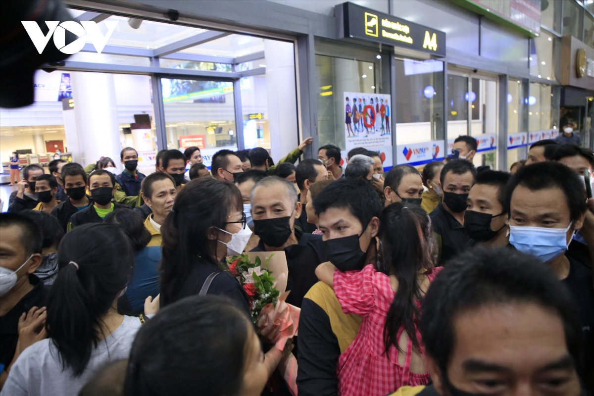 37 ngu dan quang nam bi malaysia bat giu da ve nuoc an toan hinh anh 1