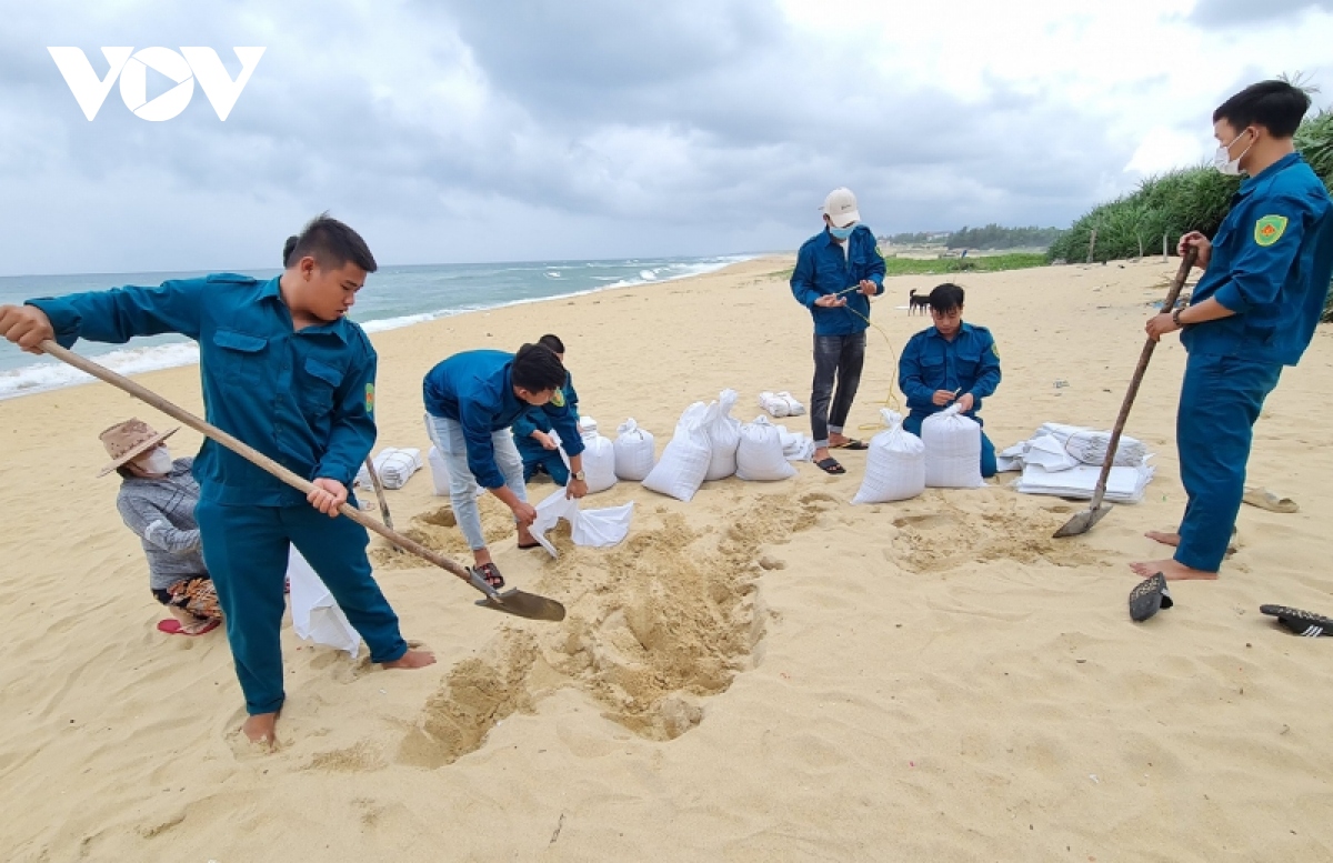 nguoi dan binh Dinh khong chu quan voi bao so 4 hinh anh 2