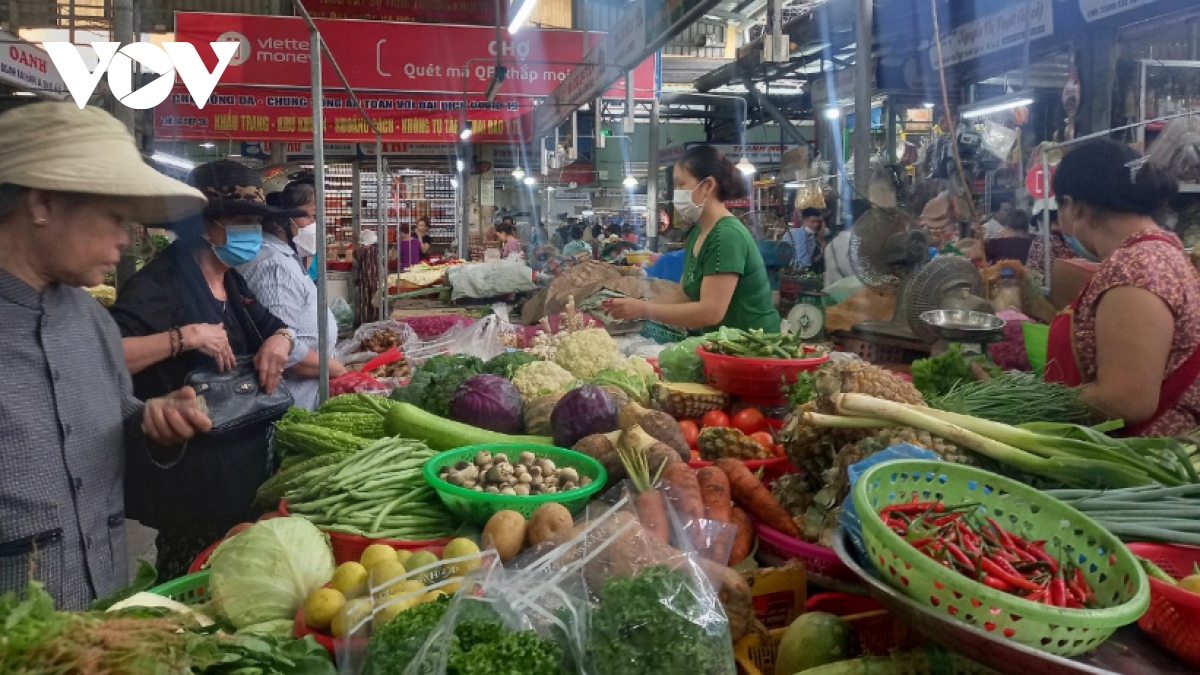 Da nang du tru hang hoa, luong thuc, thuc pham ung pho bao so 4 hinh anh 1