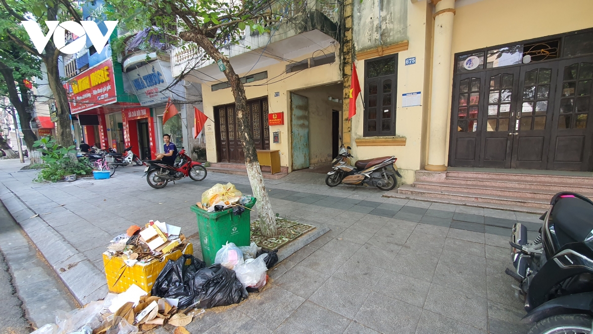 công nhân bỏ việc do lương thấp, rác thải sinh hoạt bủa vây tp bắc ninh hình ảnh 7 cong nhan bo viec do luong thap, rac thai sinh hoat bua vay tp bac ninh hinh anh 7