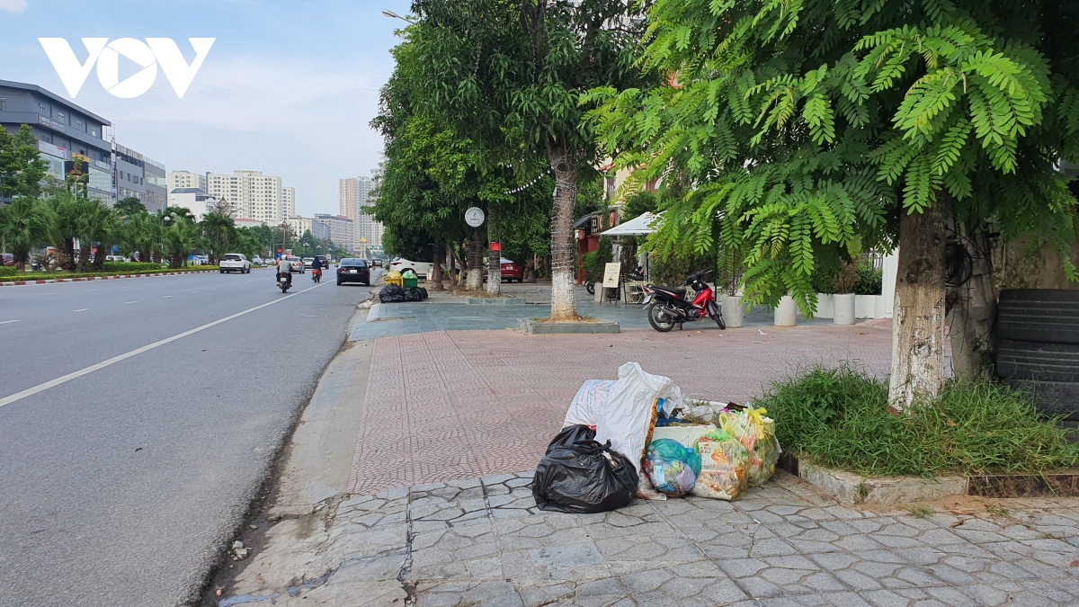 công nhân bỏ việc do lương thấp, rác thải sinh hoạt bủa vây tp bắc ninh hình ảnh 10 cong nhan bo viec do luong thap, rac thai sinh hoat bua vay tp bac ninh hinh anh 10