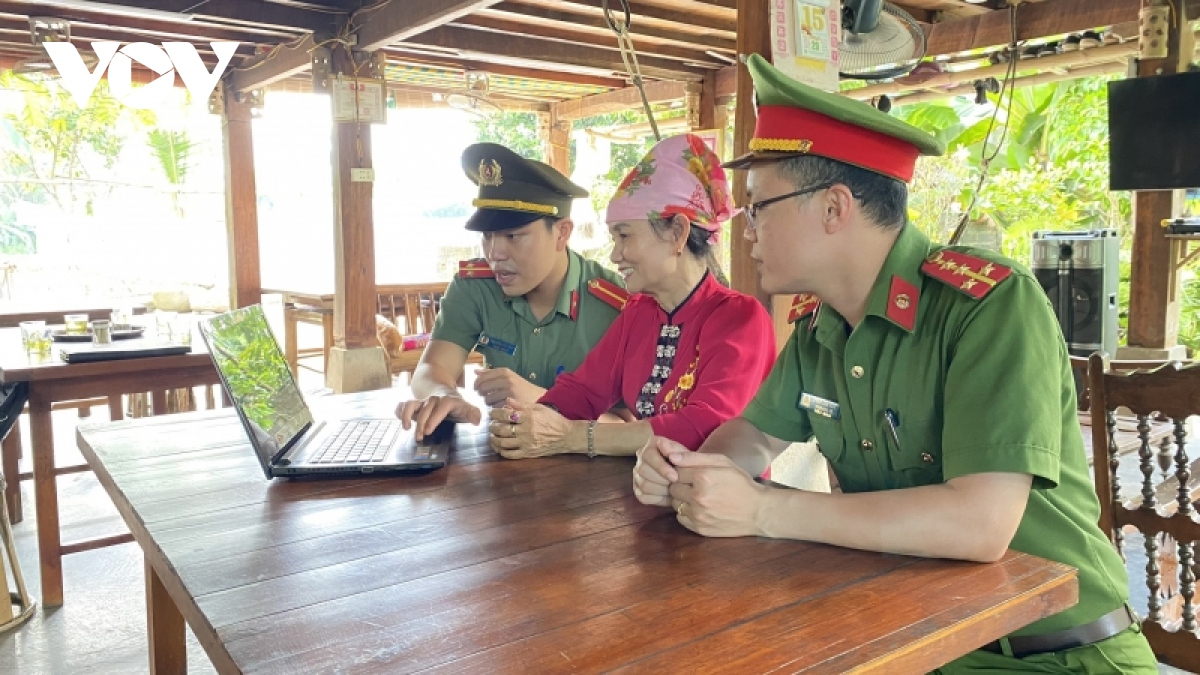 yen bai dam bao an ninh trat tu cho du khach tai le vinh danh nghe thuat xoe thai hinh anh 1