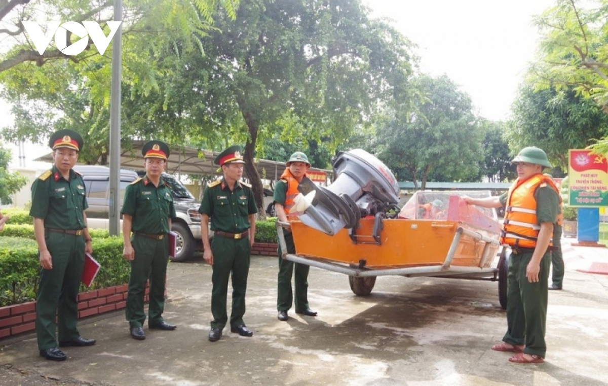 sẽ cưỡng chế nếu dân không chịu di dời khỏi khu vực nguy hiểm khi bão số 4 đổ bộ hình ảnh 8 se cuong che neu dan khong chiu di doi khoi khu vuc nguy hiem khi bao so 4 do bo hinh anh 8