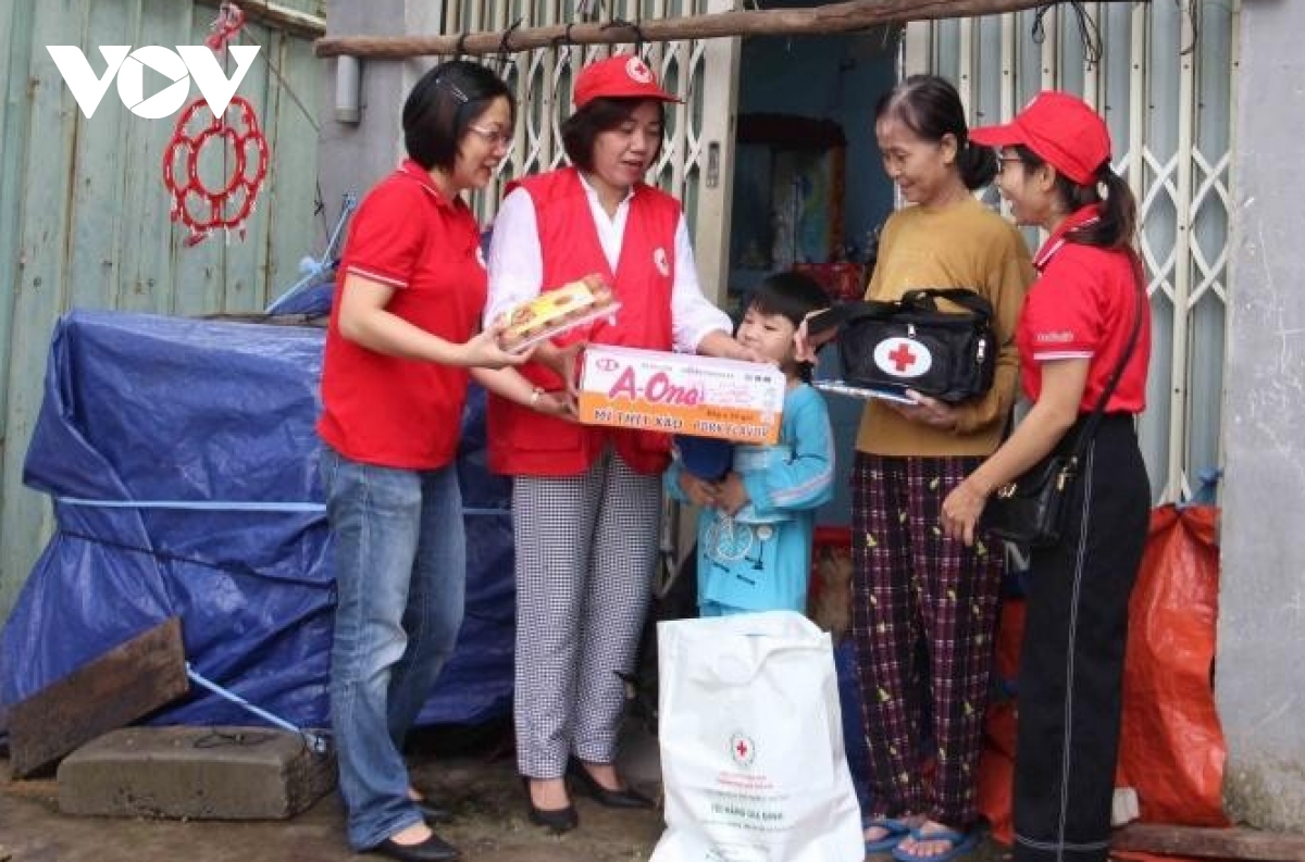 sẽ cưỡng chế nếu dân không chịu di dời khỏi khu vực nguy hiểm khi bão số 4 đổ bộ hình ảnh 2 se cuong che neu dan khong chiu di doi khoi khu vuc nguy hiem khi bao so 4 do bo hinh anh 2