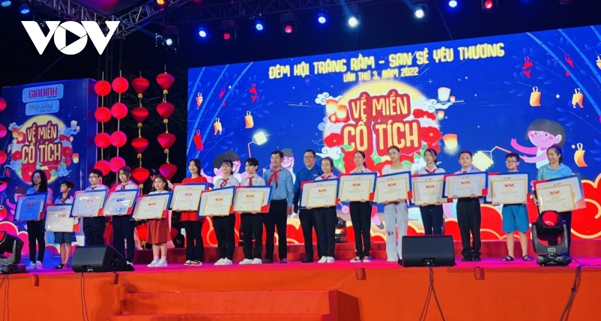 thiếu nhi cần thơ hân hoan về miền cổ tích hình ảnh 1 thieu nhi can tho han hoan ve mien co tich hinh anh 1