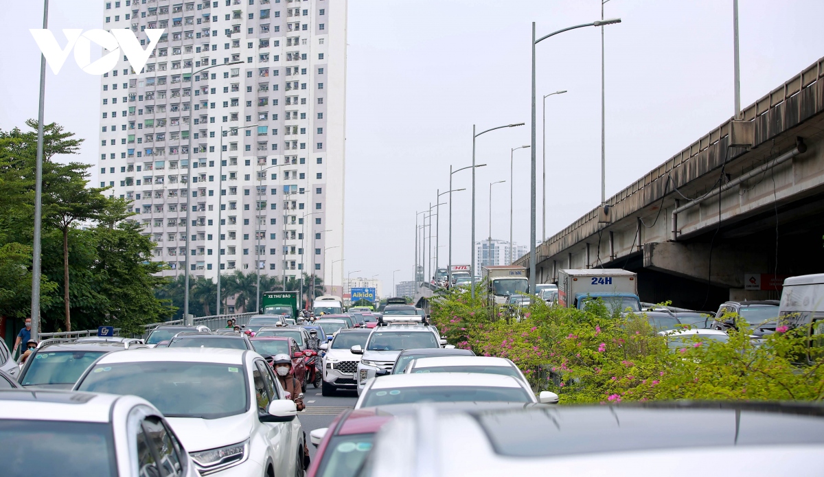 giao thong ha noi un tac trong ngay dau tien di lam sau ky nghi le 2 9 hinh anh 11