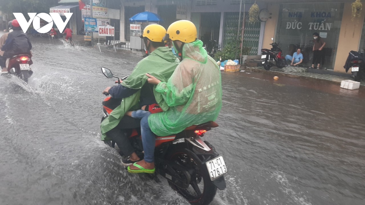 sau nghi le un u giao thong cau rach mieu, ben tre hinh anh 3