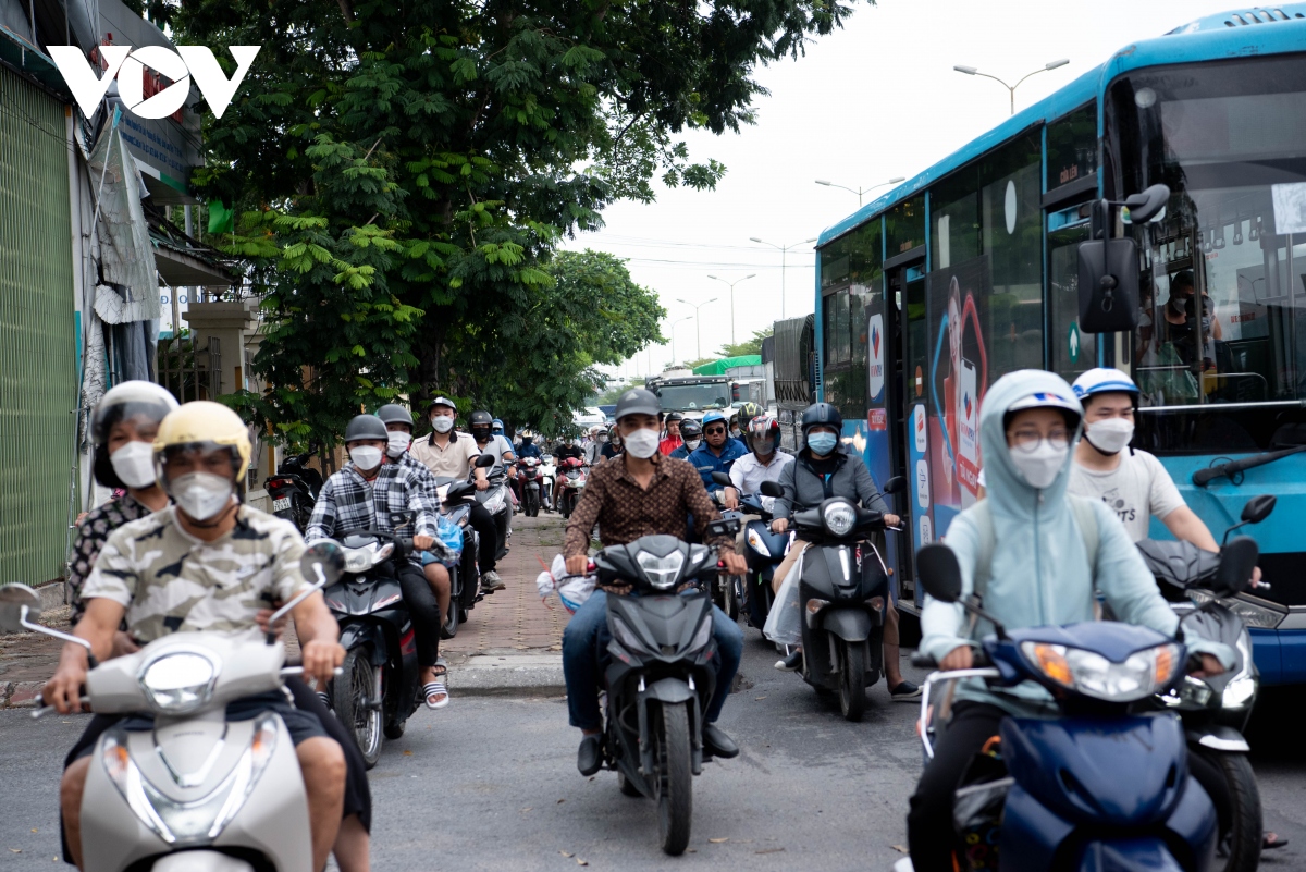 giao thong ha noi un tac trong ngay dau tien di lam sau ky nghi le 2 9 hinh anh 5