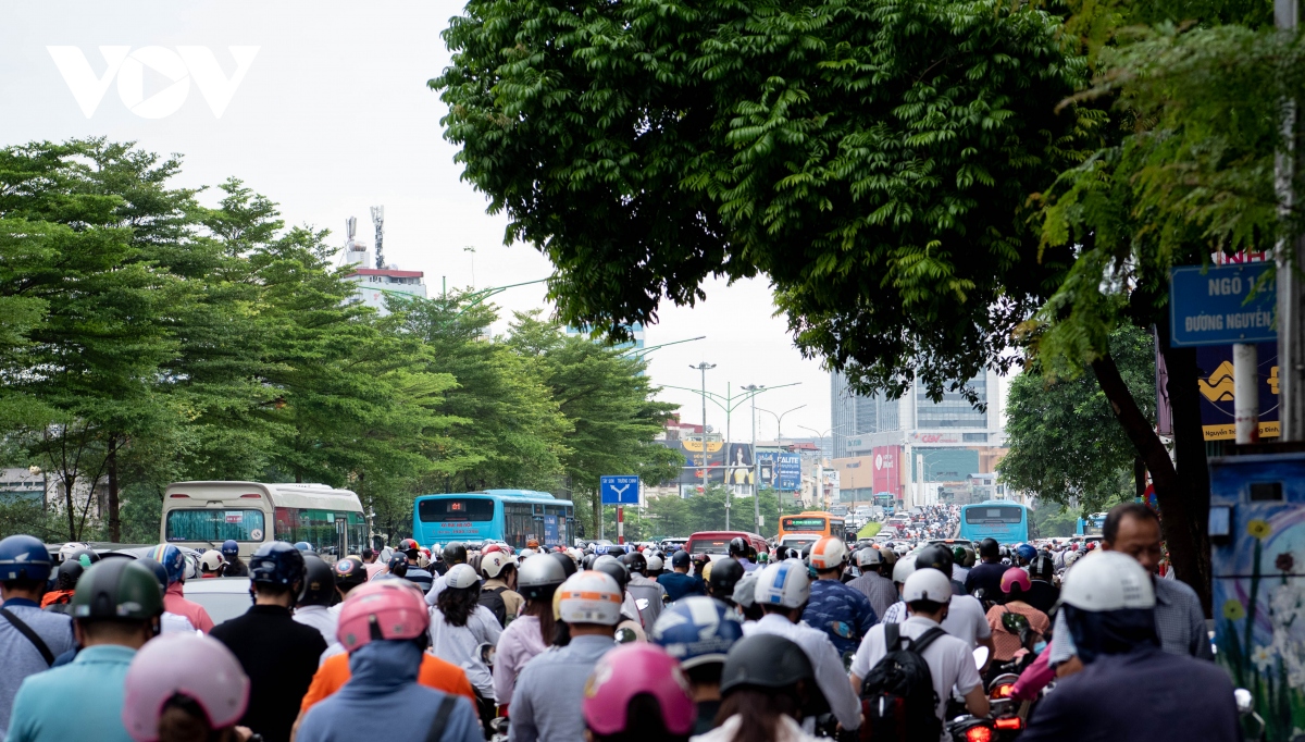 giao thong ha noi un tac trong ngay dau tien di lam sau ky nghi le 2 9 hinh anh 19