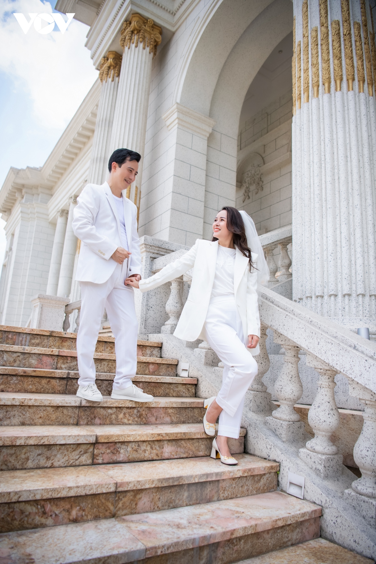 phú bà diễm hương của gara hạnh phúc hạnh phúc bên chồng ngoài đời hình ảnh 3 phu ba diem huong cua gara hanh phuc hanh phuc ben chong ngoai doi hinh anh 3
