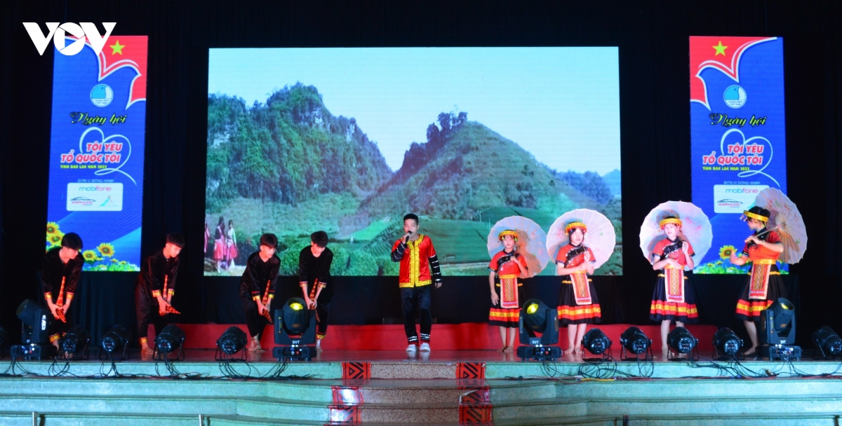 Dak lak dau an vung mien khi thanh nien hat dan ca va dien tau nhac cu dan toc hinh anh 3
