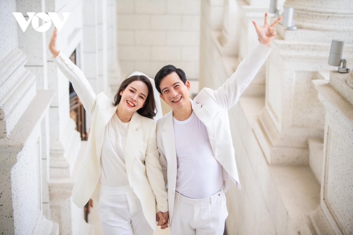 phú bà diễm hương của gara hạnh phúc hạnh phúc bên chồng ngoài đời hình ảnh 8 phu ba diem huong cua gara hanh phuc hanh phuc ben chong ngoai doi hinh anh 8