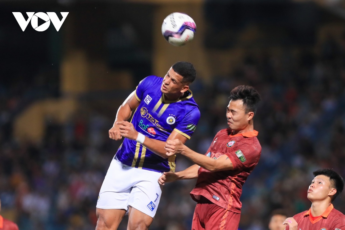 rafaelson ruc sang, binh Dinh de bep ha noi fc hinh anh 24