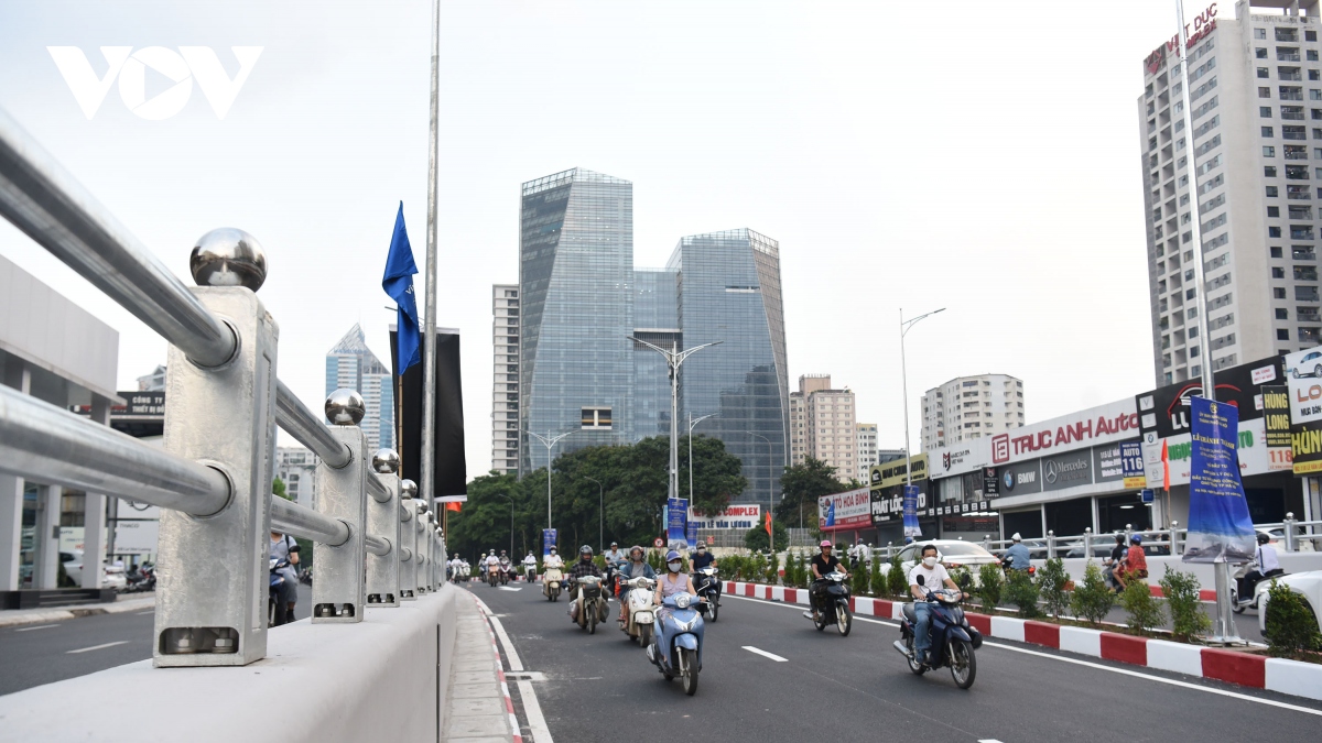 gio cao diem ngay dau thong xe, ham chui le van luong het canh un tac hinh anh 2