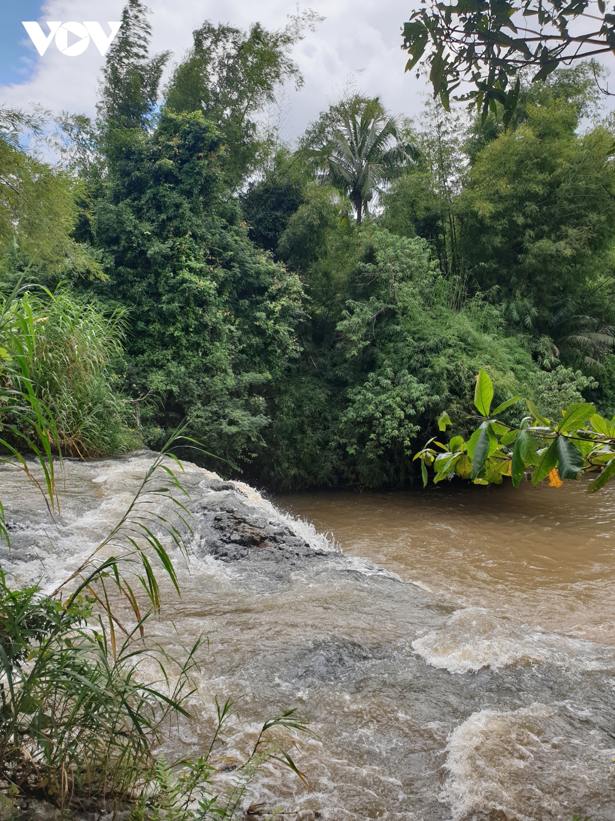 thac nha Den - thang canh ngu quen giua long thu phu ca phe buon ma thuot hinh anh 7